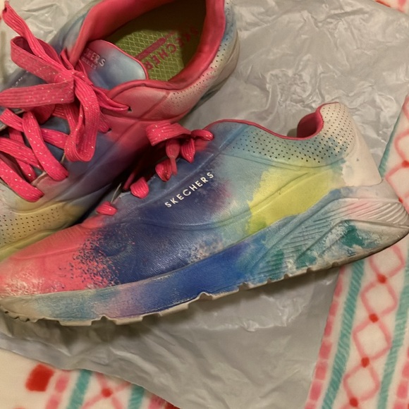 Skechers Rainbow Tie Sneakers size 4 - Picture 2 of 7